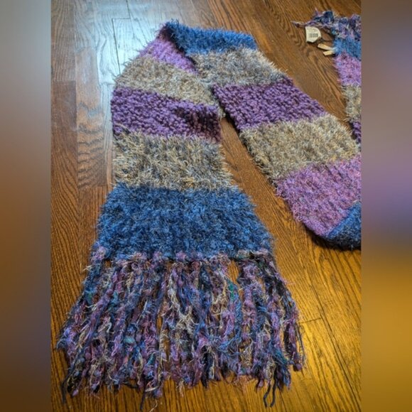 Charter Club Knitted Scarf with Fringe -NWT - Picture 6 of 7